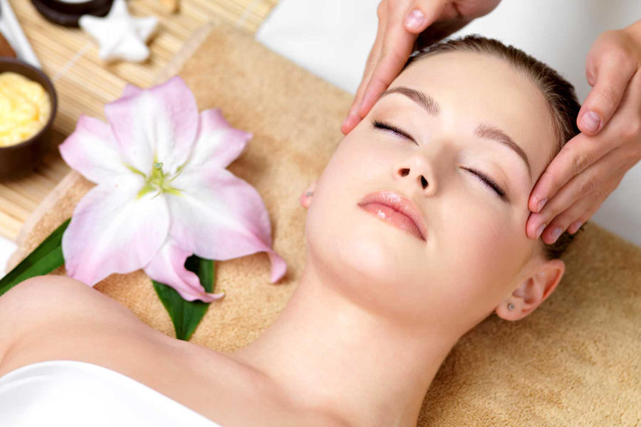 Manolo Salons | Skin Care & Massage Services